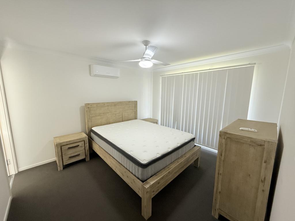 2 Sharp Cres, Branyan, QLD 4670