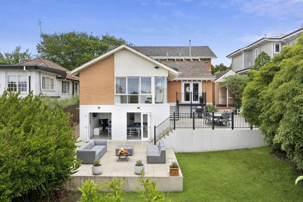 235 Noble St, Newtown, VIC 3220