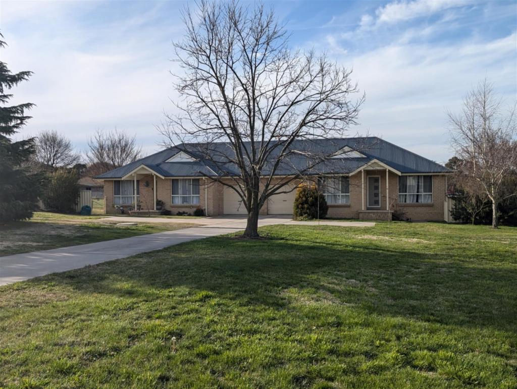 9 Frape St, Blayney, NSW 2799