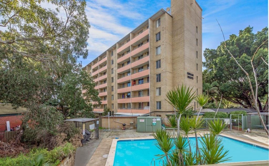 30/50 KIRKHAM HILL TCE, MAYLANDS, WA 6051