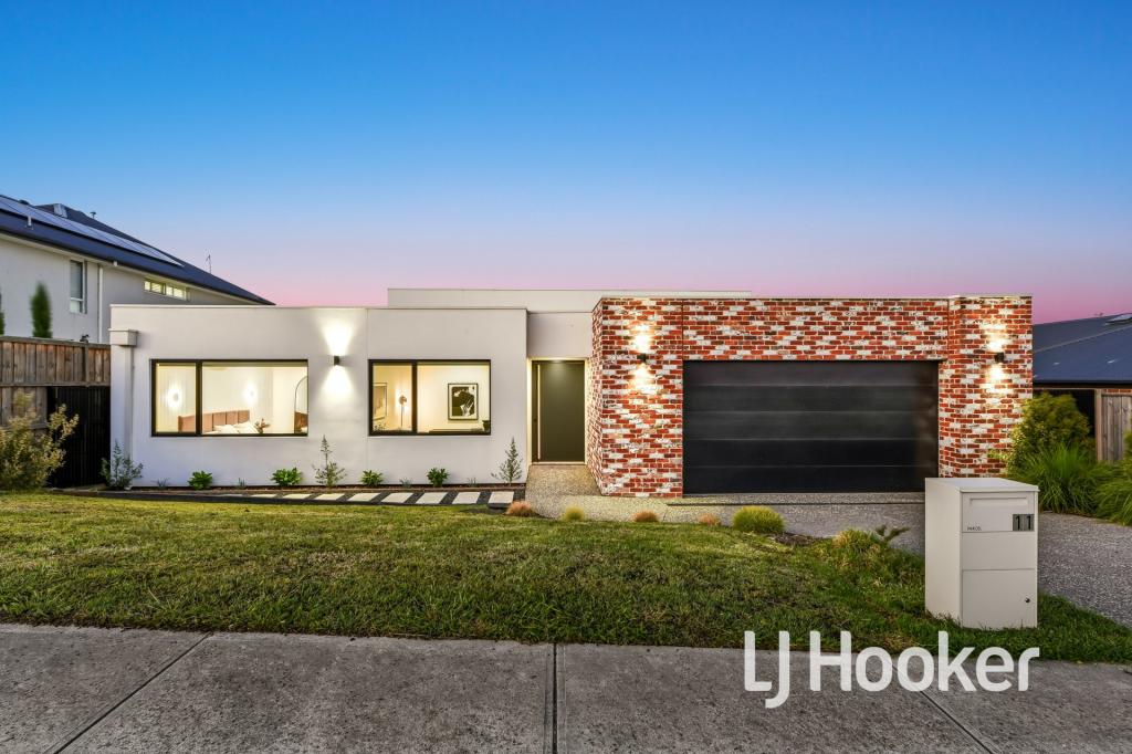 11 Kingston Heath Dr, Drouin, VIC 3818