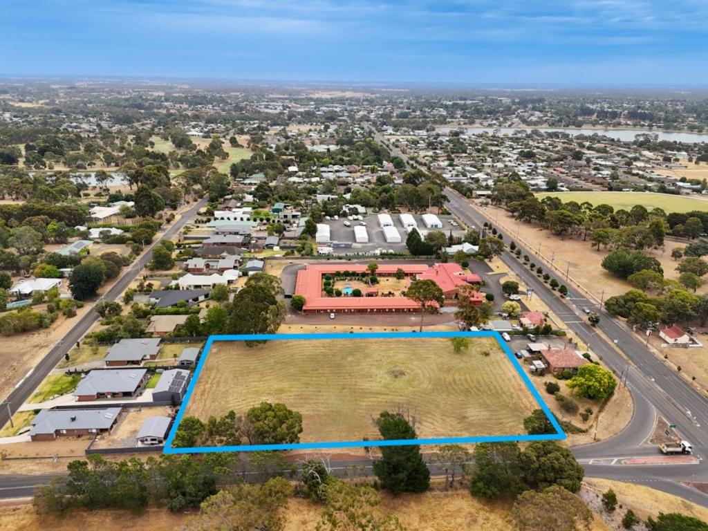 8449 Hamilton Hwy, Hamilton, VIC 3300