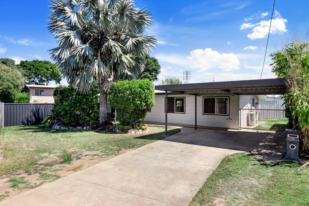 11 Sunset Cres, Torquay, QLD 4655