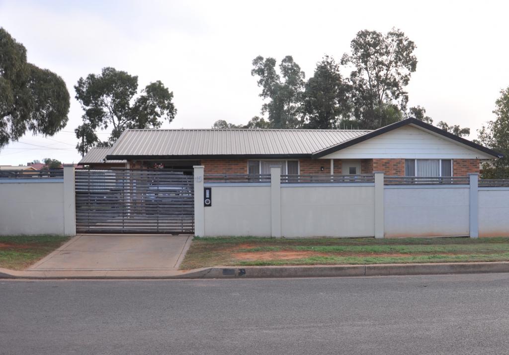 15 Lamrock St, Cobar, NSW 2835