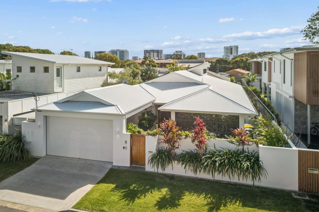 45 Binya Ave, Coolangatta, QLD 4225
