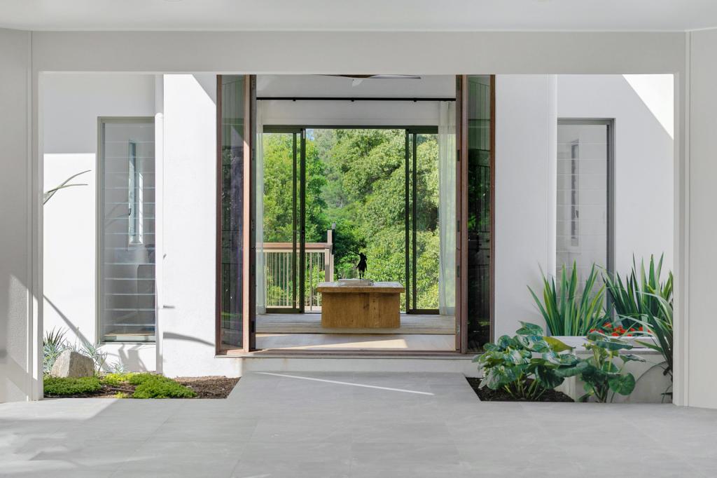 4 Mango Ct, Doonan, QLD 4562