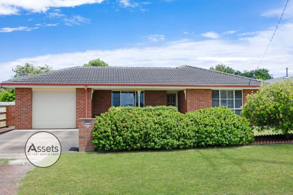 11 LALOR ST, PORTLAND, VIC 3305
