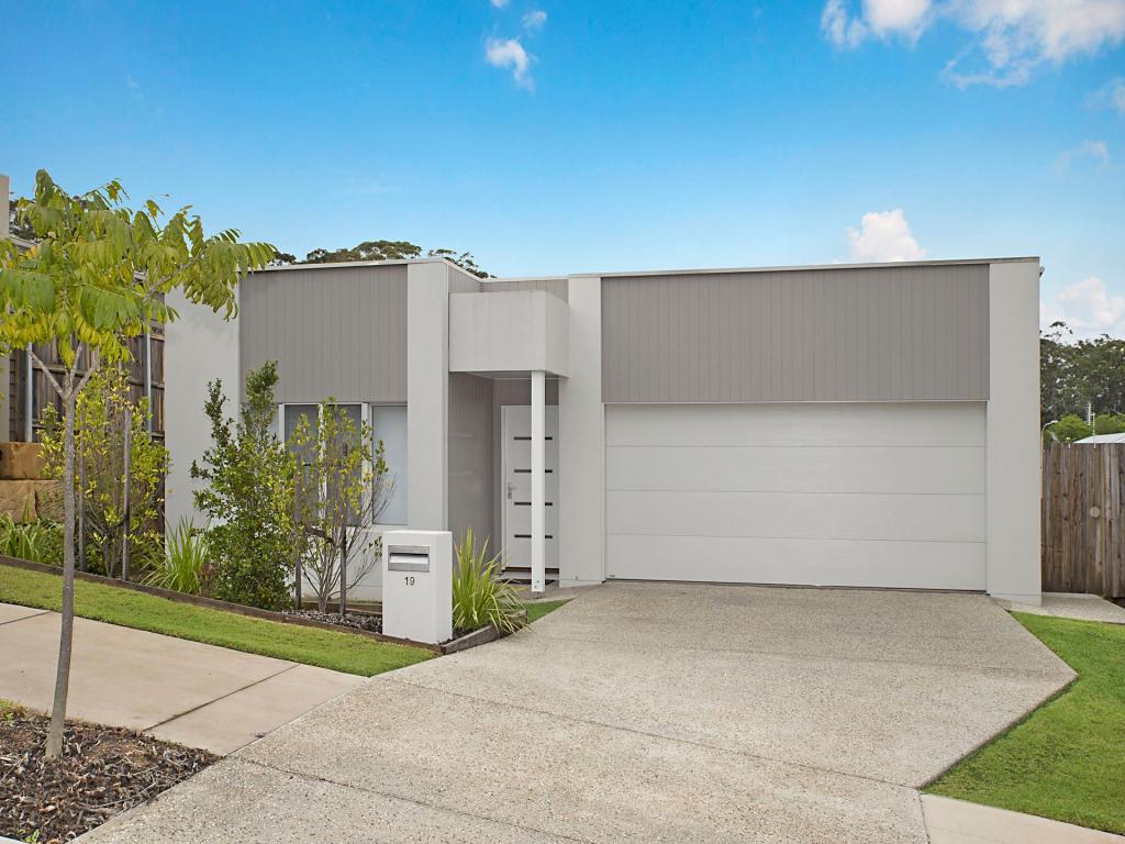 19 PUMMELO CCT, PALMWOODS, QLD 4555