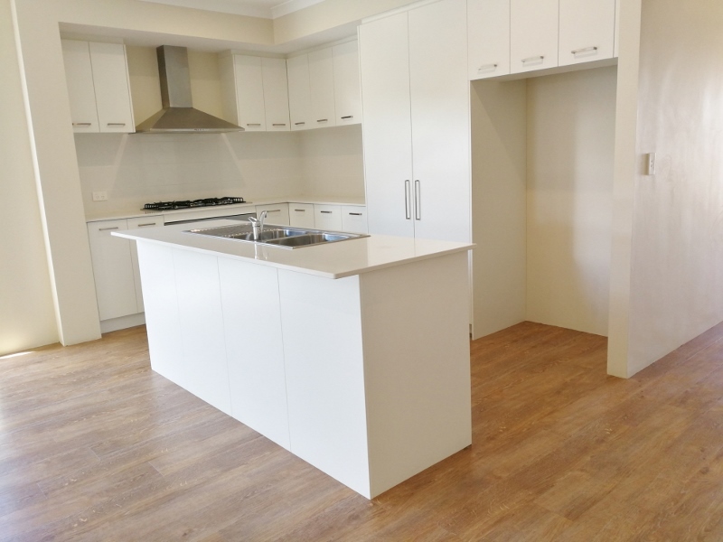 14 Lovage St, Treeby, WA 6164