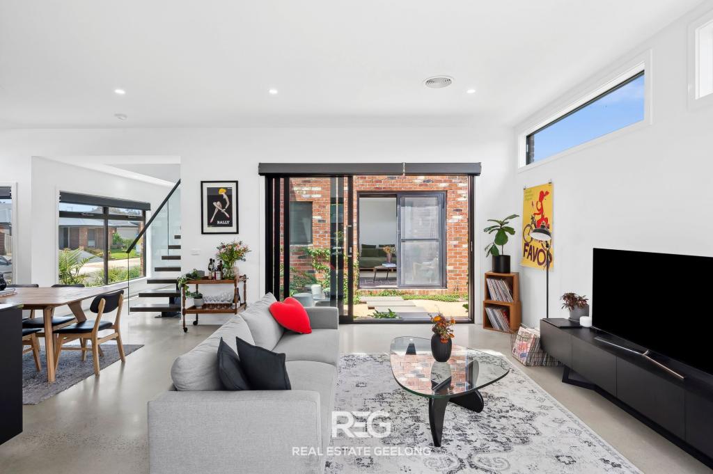 2 Gallant Rd, St Leonards, VIC 3223