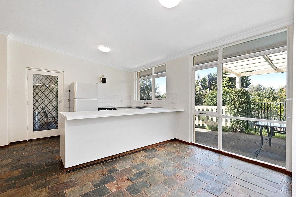 13 Kempenfeldt Ave, Sorrento, WA 6020