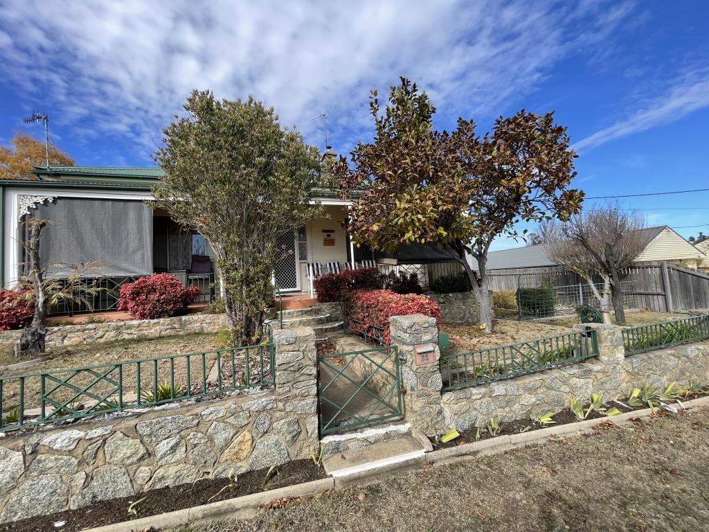 32 Commissioner St, Cooma, NSW 2630