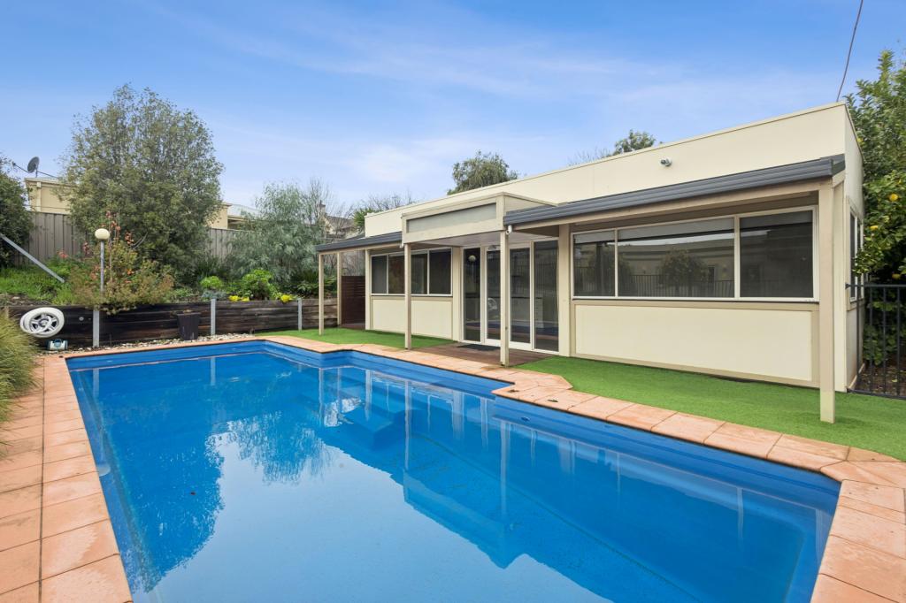 3/72A STERNBERG ST, KENNINGTON, VIC 3550