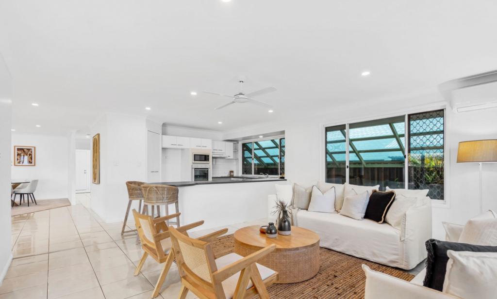 46 Auk Ave, Burleigh Waters, QLD 4220