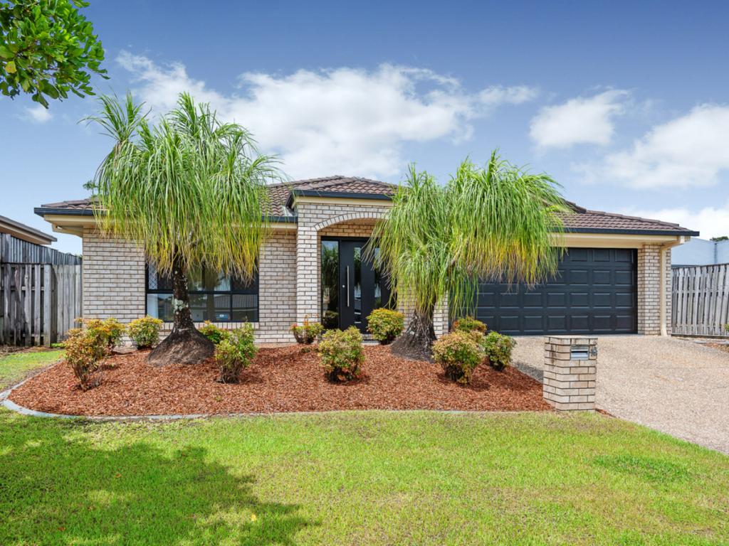 10 TOMAH ST, PACIFIC PINES, QLD 4211