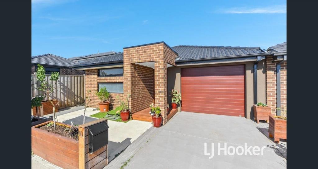 10 Gecko Cres, Clyde North, VIC 3978