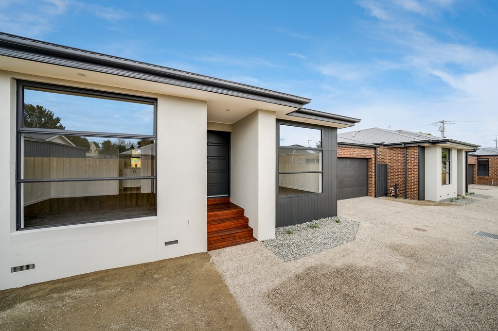 2/6 Graham St, Hamlyn Heights, VIC 3215