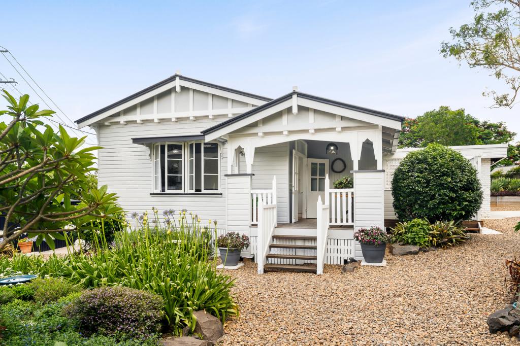 2A ROWLAND TCE, SADLIERS CROSSING, QLD 4305