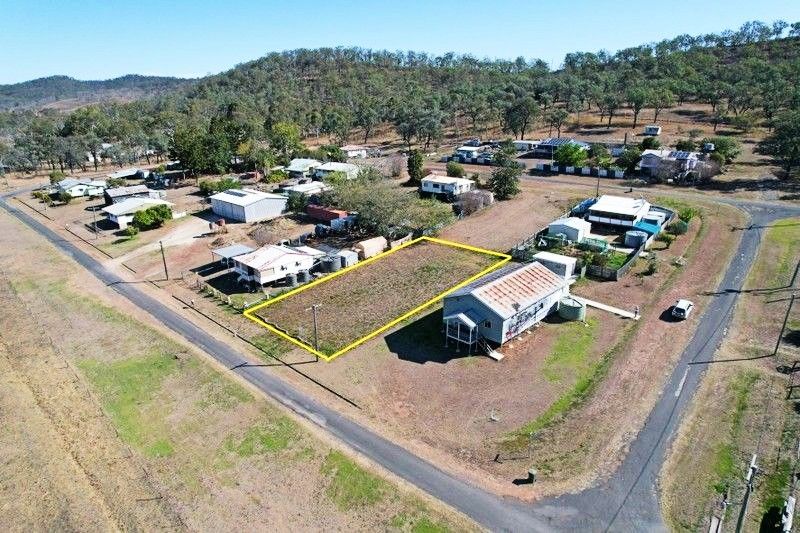 24 Forest St, Kalpowar, QLD 4630