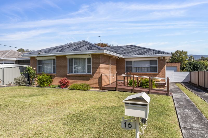 16 Saville Rd, Dapto, NSW 2530