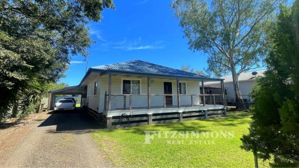 90 Orpen St, Dalby, QLD 4405