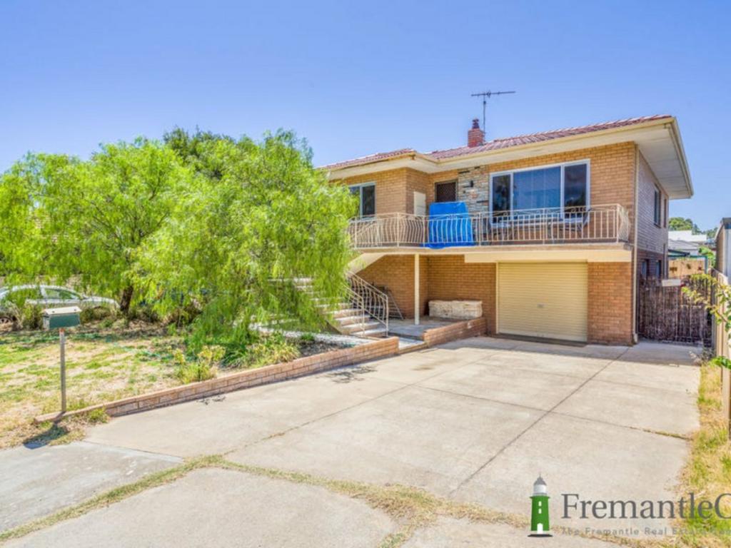 28 Forrest Rd, Hamilton Hill, WA 6163