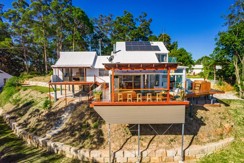 16 Athelstan Tce, Tomewin, NSW 2484
