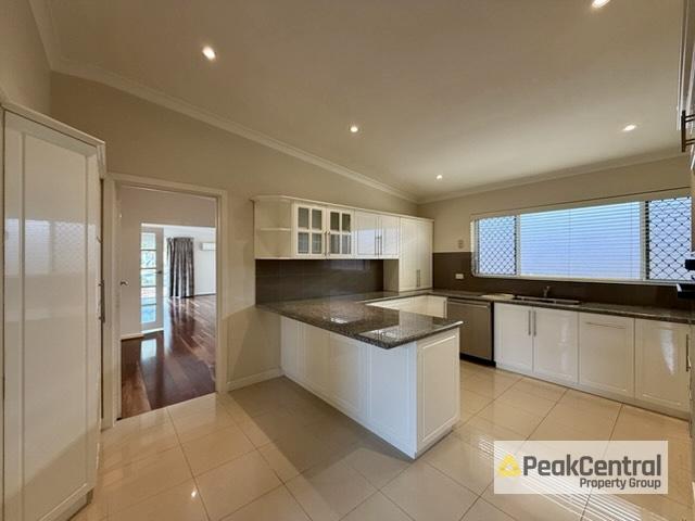 3 Dee Rd, Applecross, WA 6153