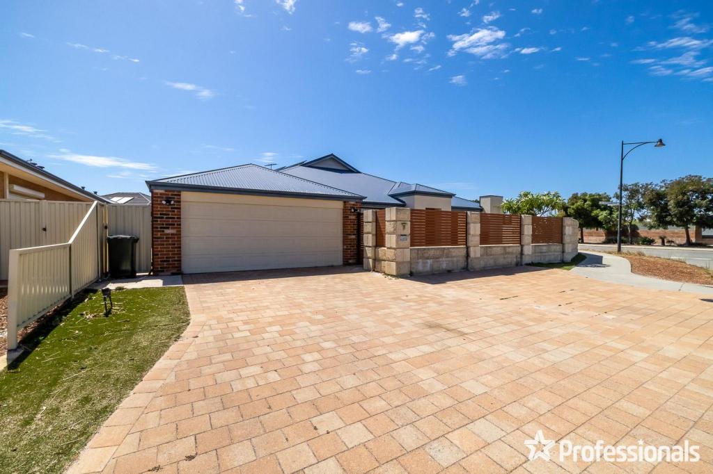 1 SOUTHAMPTON DR, PIARA WATERS, WA 6112