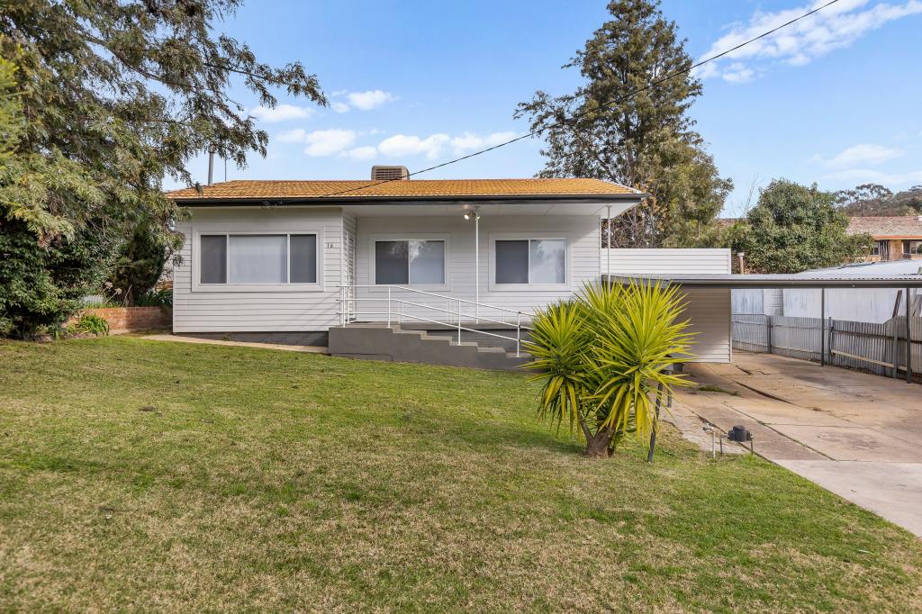 16 Mount St, Kooringal, NSW 2650