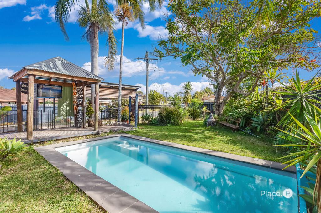 32 Cedar St, Clontarf, QLD 4019