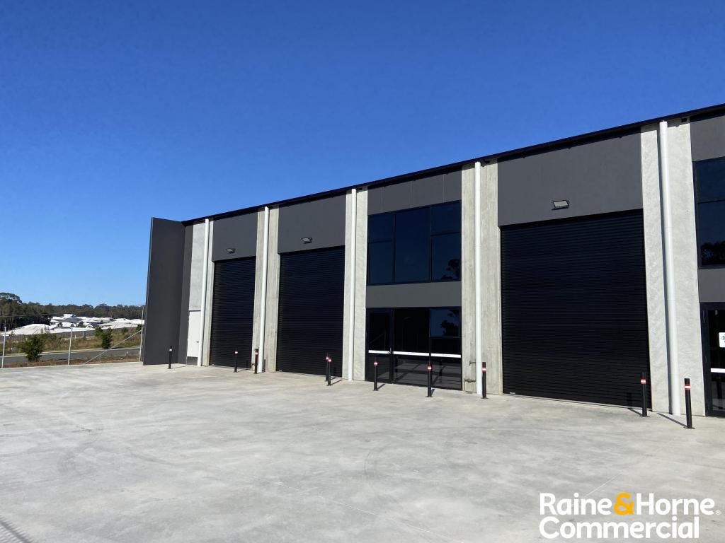Units 2, 3 & 4/3 Vision St, Thrumster, NSW 2444