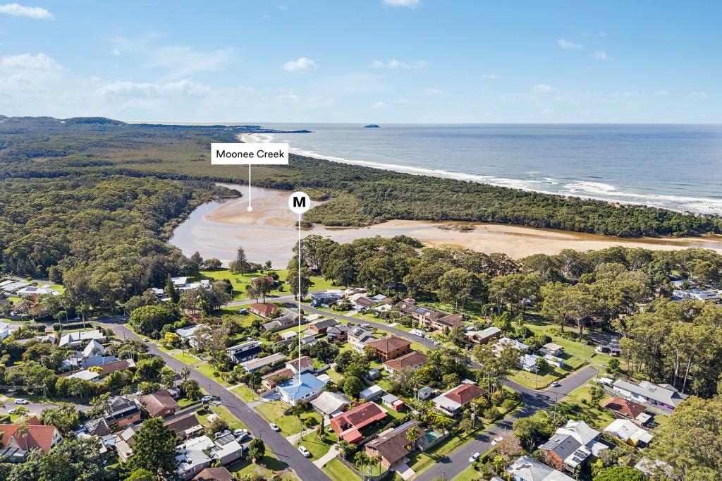 15 Wansborough Ave, Moonee Beach, NSW 2450