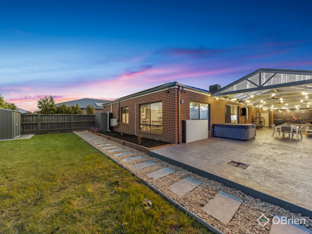 8 Dante Ct, Lang Lang, VIC 3984