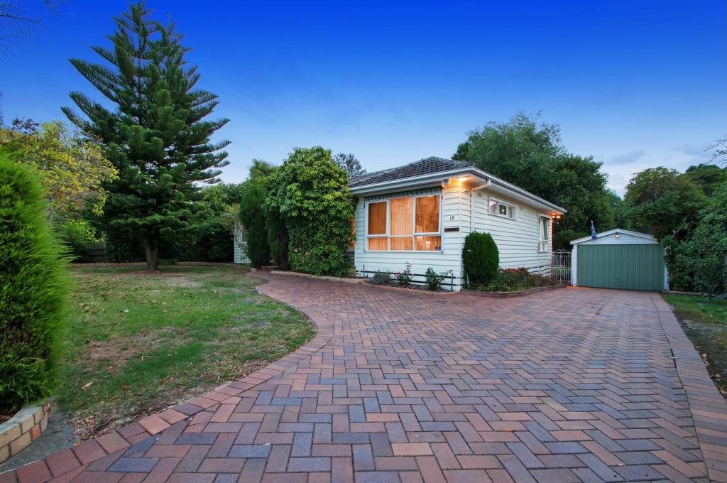 18 Begonia Ave, Bayswater, VIC 3153