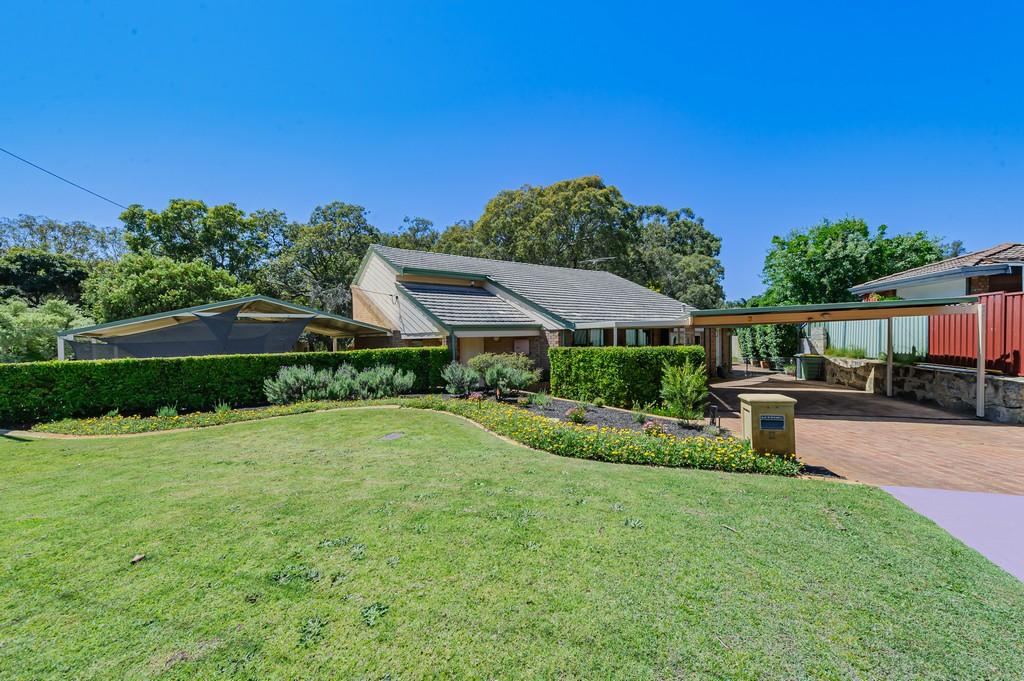 11 Yulan Ct, Huntingdale, WA 6110