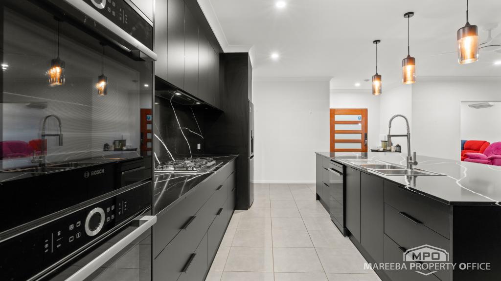 15 Hoevet Ct, Mareeba, QLD 4880