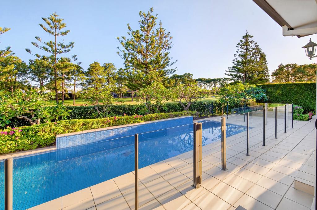 2208 The Pkwy, Hope Island, QLD 4212