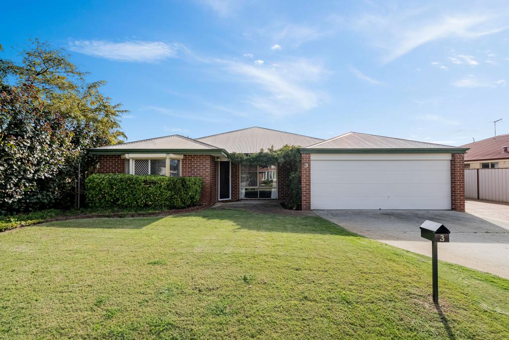 3 Warnt Ct, South Guildford, WA 6055