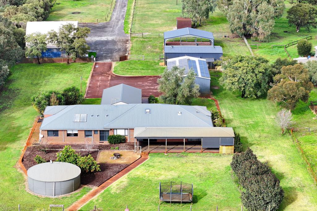 94 Cunningham Dr, Oakford, WA 6121