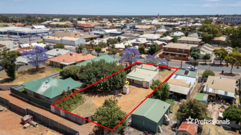 13 Hanbury St, Kalgoorlie, WA 6430