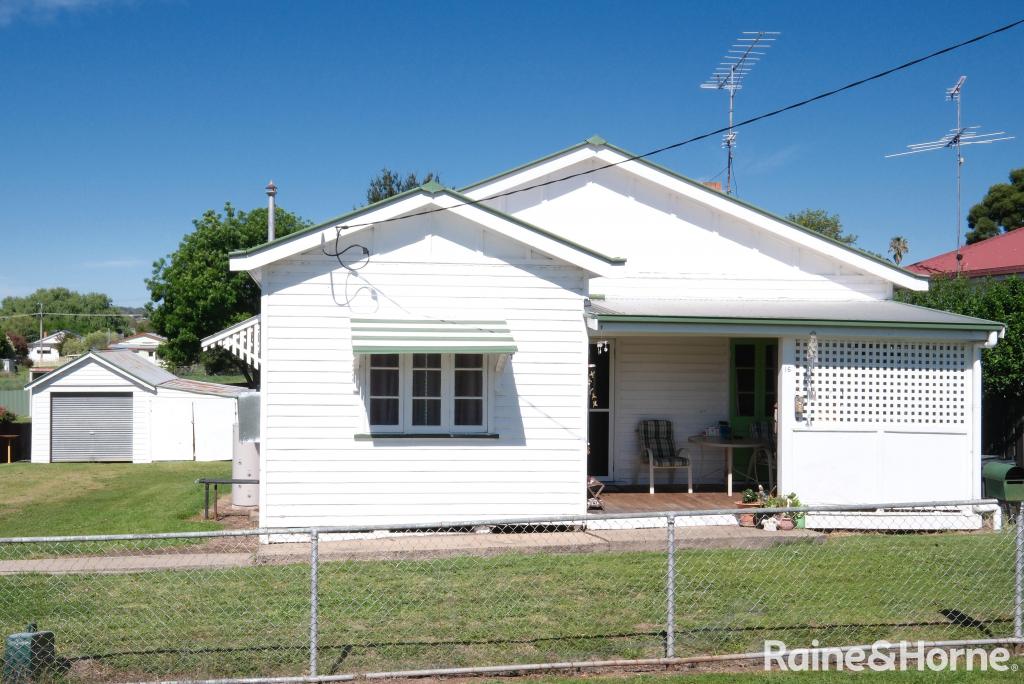 16 Rosslyn St, Inverell, NSW 2360