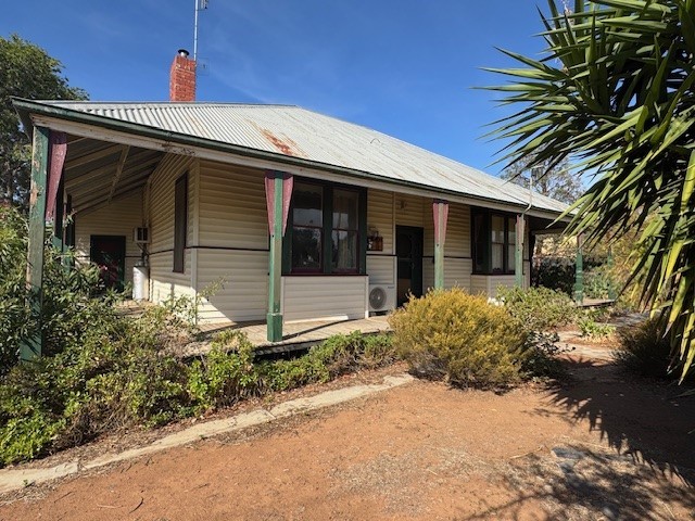 35 Mildura Way, Charlton, VIC 3525