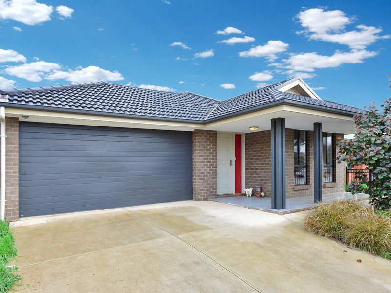 11 Barrat St, Smithfield Plains, SA 5114