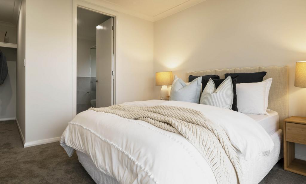42 Balmoral Pde, Tullimbar, NSW 2527