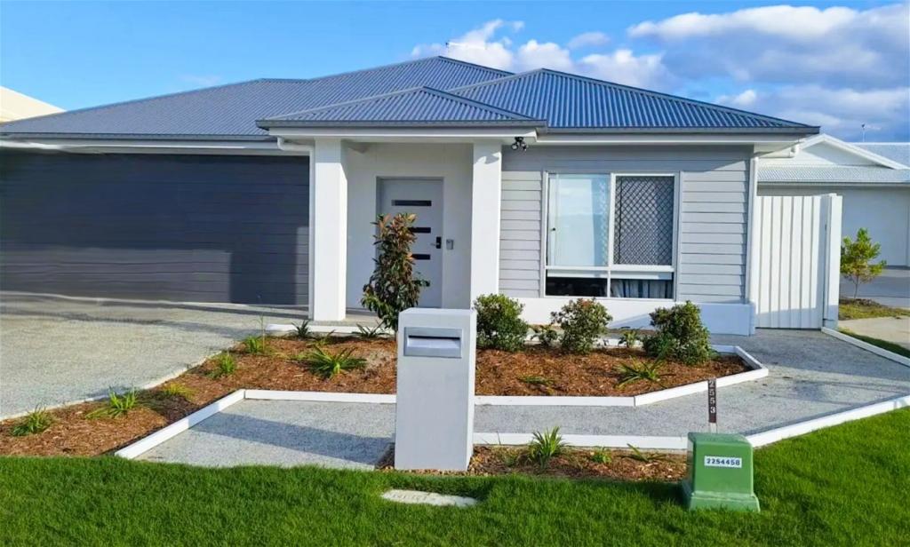 21 Andante Cres, Palmview, QLD 4553