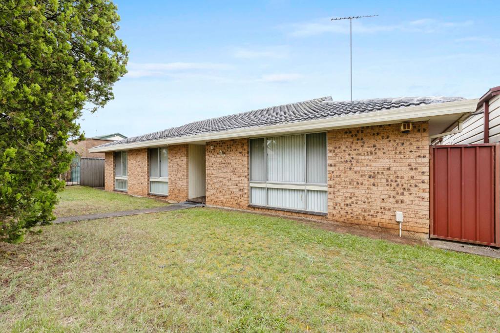 17 Huddleston St, Colyton, NSW 2760