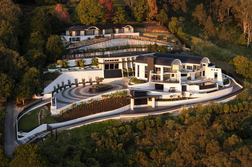 160 Tallai Rd, Tallai, QLD 4213