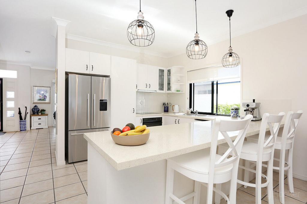 1/281 Bayview St, Hollywell, QLD 4216