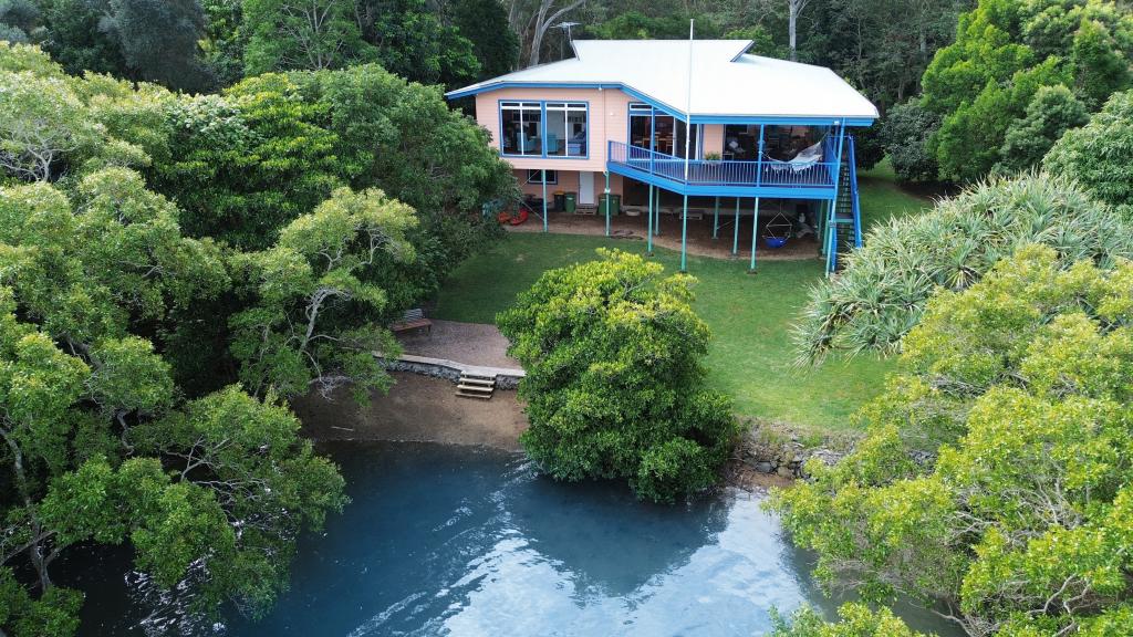 16 Cotton Tree Ave, Macleay Island, QLD 4184